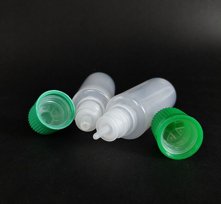 Các chai nhỏ giọt nhựa có bề mặt mịn để phân phối chất lỏng