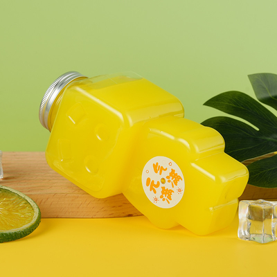 Các bình trà bong bóng hình vuông là giải pháp thực tế để phục vụ đồ uống