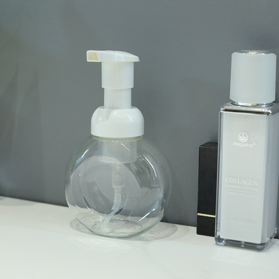 Nhà máy bán buôn bình chăm sóc da 80ml chai kem nhựa 100ml chai bơm PET cho các sản phẩm mỹ phẩm