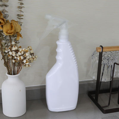 Nozzle Squeezing Container for Trigger Sprayer and Professional Cosmetic Applications