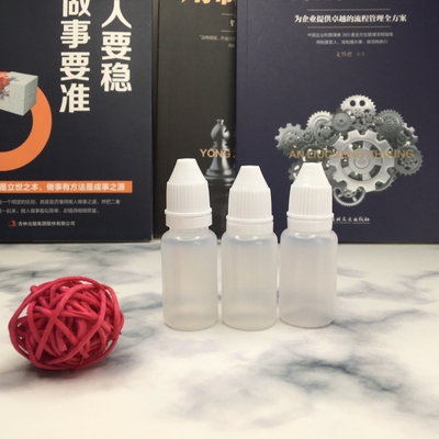 10ml Logo tùy chỉnh chai nhỏ giọt thủy tinh Đen trong suốt nhỏ giọt chất lỏng với bề mặt mịn