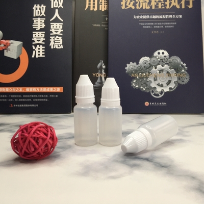 10ml Logo tùy chỉnh chai nhỏ giọt thủy tinh Đen trong suốt nhỏ giọt chất lỏng với bề mặt mịn