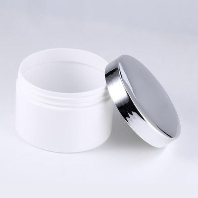 Các bình mỹ phẩm bằng nhựa trong suốt với bề mặt mịn mượt và áp suất nhạy cảm