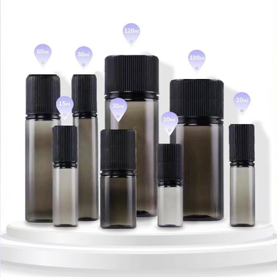 Chiếc chai nước E tròn trong suốt với cổ chống trẻ em