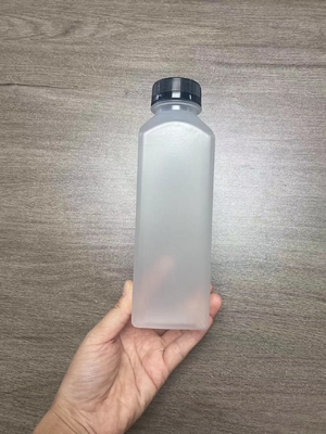 Các chai trà sữa nhựa rõ ràng có thể tùy chỉnh với thiết kế hiện đại cách nhiệt