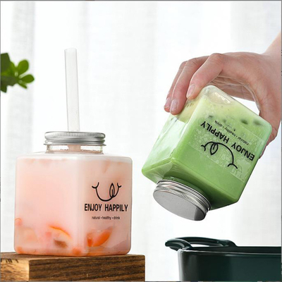 chai trà sữa hiện đại với vít trên nắp vật liệu nhựa