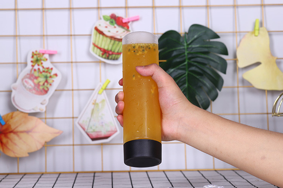 Kiểu dáng chống rò rỉ chai nước uống tái sử dụng rõ ràng hình vuông / tròn Modern nhựa vít trên nắp để dễ dàng sử dụng