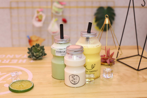 Các bình trà sữa cách nhiệt hình vuông với tay cầm