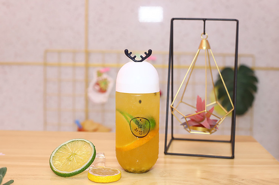 chai trà sữa bằng nhựa chống rò rỉ với vít trên nắp