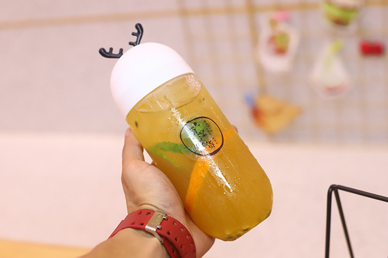 chai trà sữa bằng nhựa chống rò rỉ với vít trên nắp