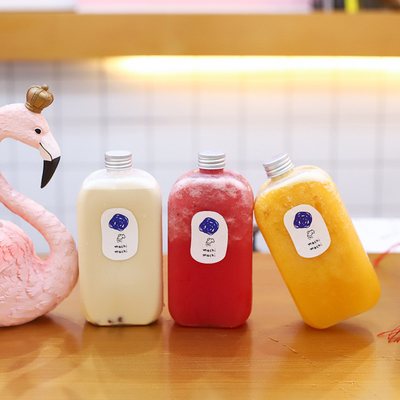 Modern Clear Custom Plastic Juice Bottle With Handle For Cold Drink Bubble Tea (Tấm chai nước ép bằng nhựa thông minh hiện đại với tay cầm để uống nước lạnh)