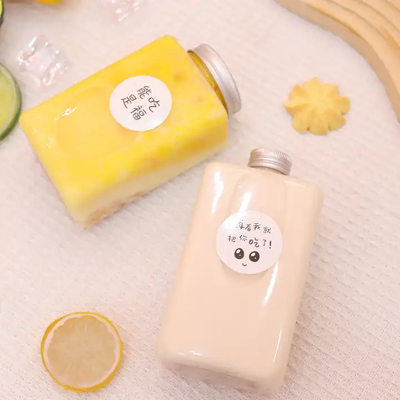 Các chai trà bong bóng có tường hai lần có thể sử dụng lại với vít trên nắp