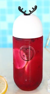 Bình giữ nhiệt trà sữa kiểu dáng hiện đại được chế tạo để kiểm soát nhiệt độ hiệu quả và bảo quản đồ uống một cách phong cách