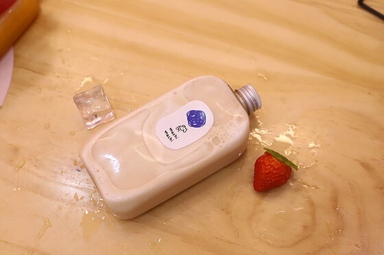 Xử lý các chai trà sữa có tính năng cách nhiệt Hoàn hảo để lưu trữ nước trái cây Chống rò rỉ bền và Hộp đựng đồ uống có thể tái sử dụng