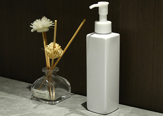 LEAD MIỄN PHÍ Chai nhựa rỗng hình vuông 200ml có bơm có khóa