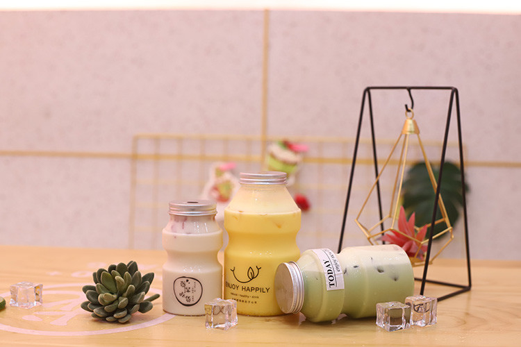 Tái sử dụng hai bức tường hình vuông quán cà phê trong suốt Boba Cốc tròn Hạch 500ml nước trái cây Cốc trà với rơm
